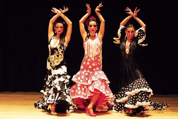 flamenco dancers